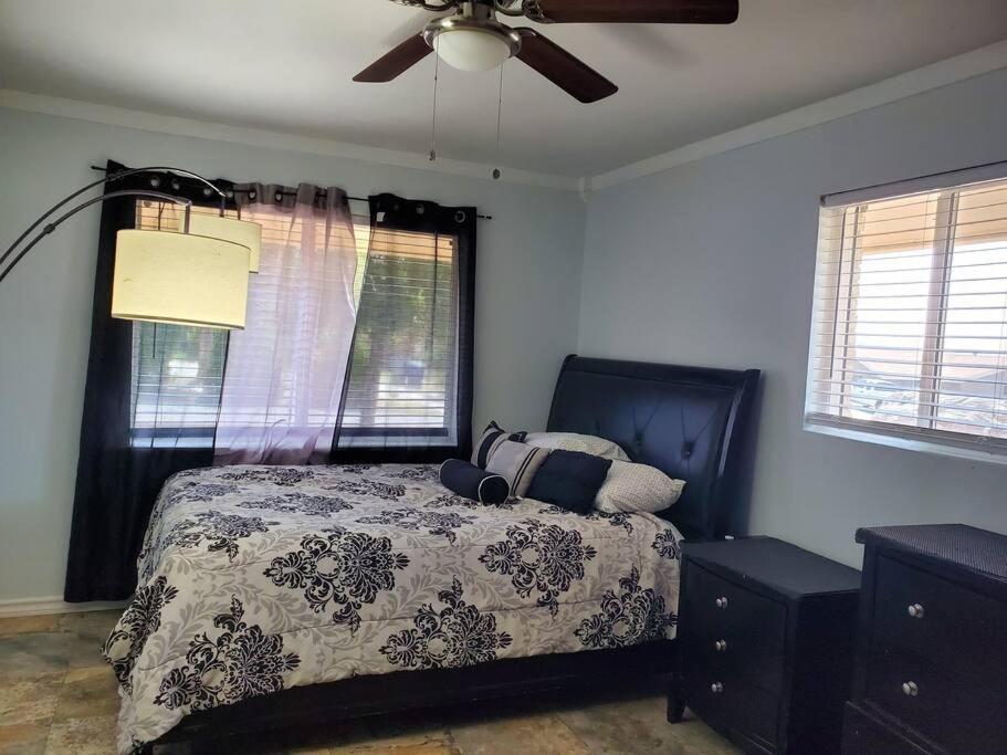 Spacious West El Paso 19 Min From Airport, Fort Bliss Military Base Zewnętrze zdjęcie