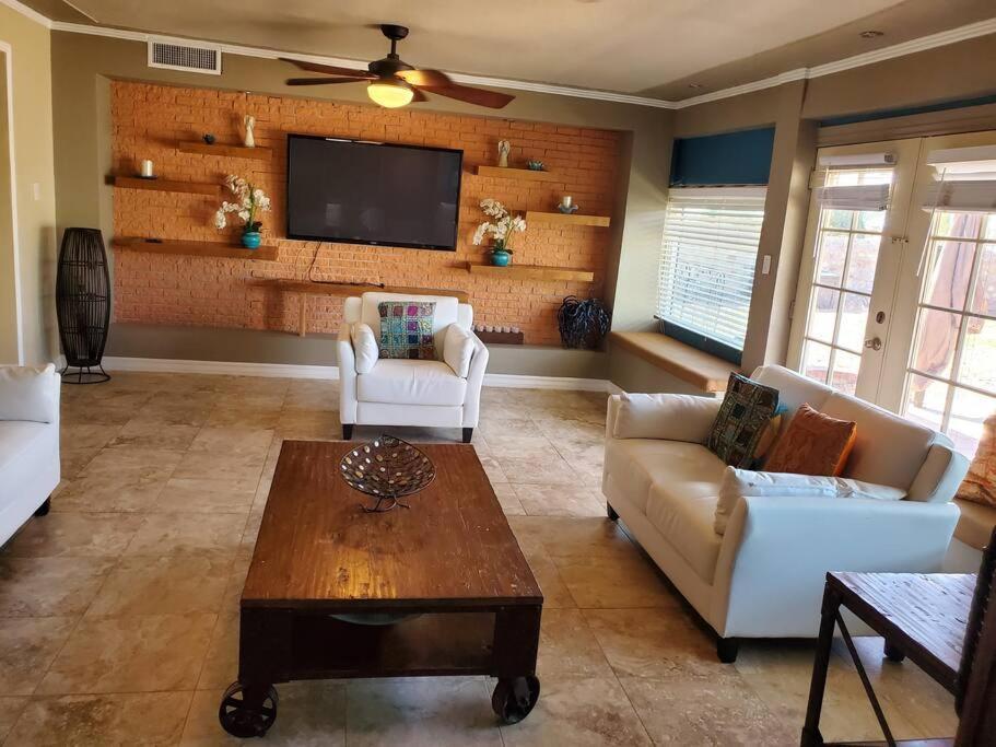 Spacious West El Paso 19 Min From Airport, Fort Bliss Military Base Zewnętrze zdjęcie